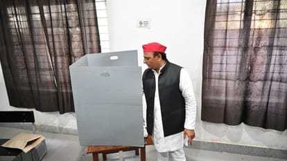 UP Punjab Chunav 2022 Voting Know in 10 Pictures How Big Leaders Cast Their Votes