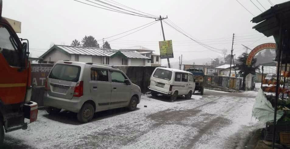Snowfall in Munsiyari