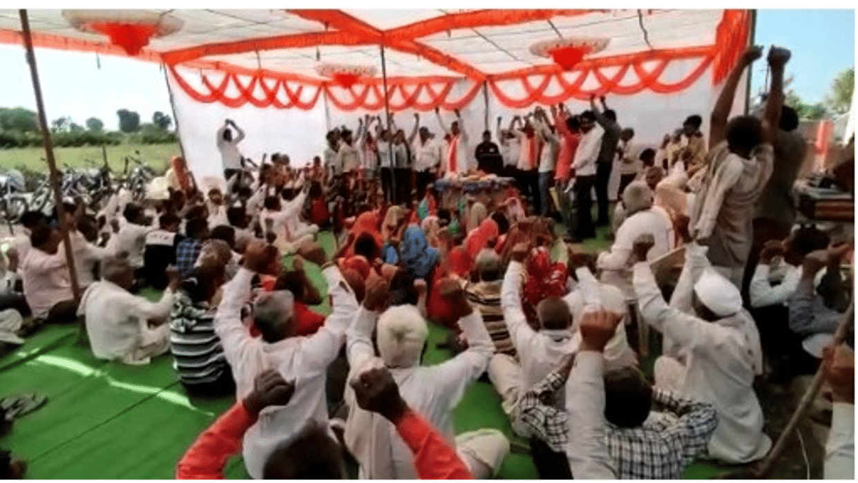 Agriculture Minister Kamal Patel started Mera Gaon Mera Teerth Yojana from his home village Baranga