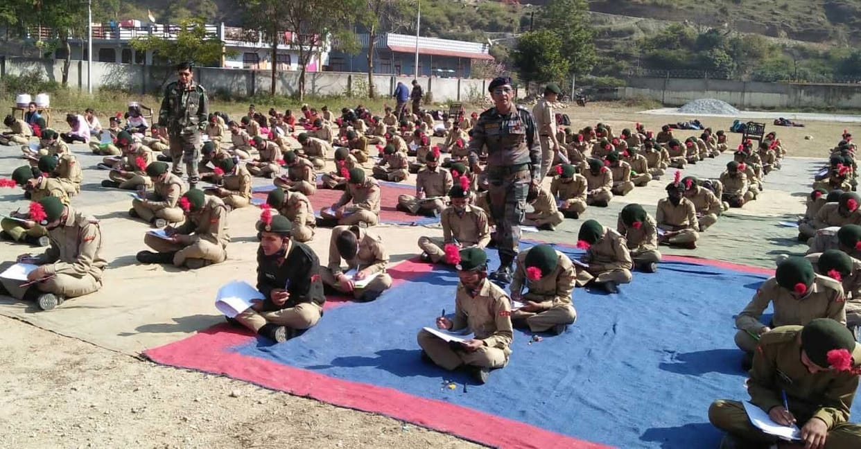 790 Cadets Gives Exam