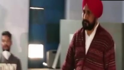 UP Punjab Chunav 2022 Voting Know in 10 Pictures How Big Leaders Cast Their Votes