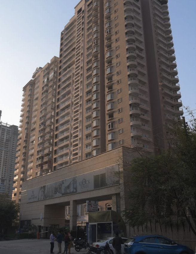 Student dies after falling from 16th floor of Ajnara Society noida