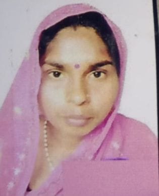 gareebee se tang divyaang mahila ne jahar khaakar jaan dee
