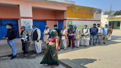 UP Election 2022 Third Phase Karhal, Mainpuri, Firozabad, Etah, Kasganj Seats Voting Percentage Live News Updates in Hindi