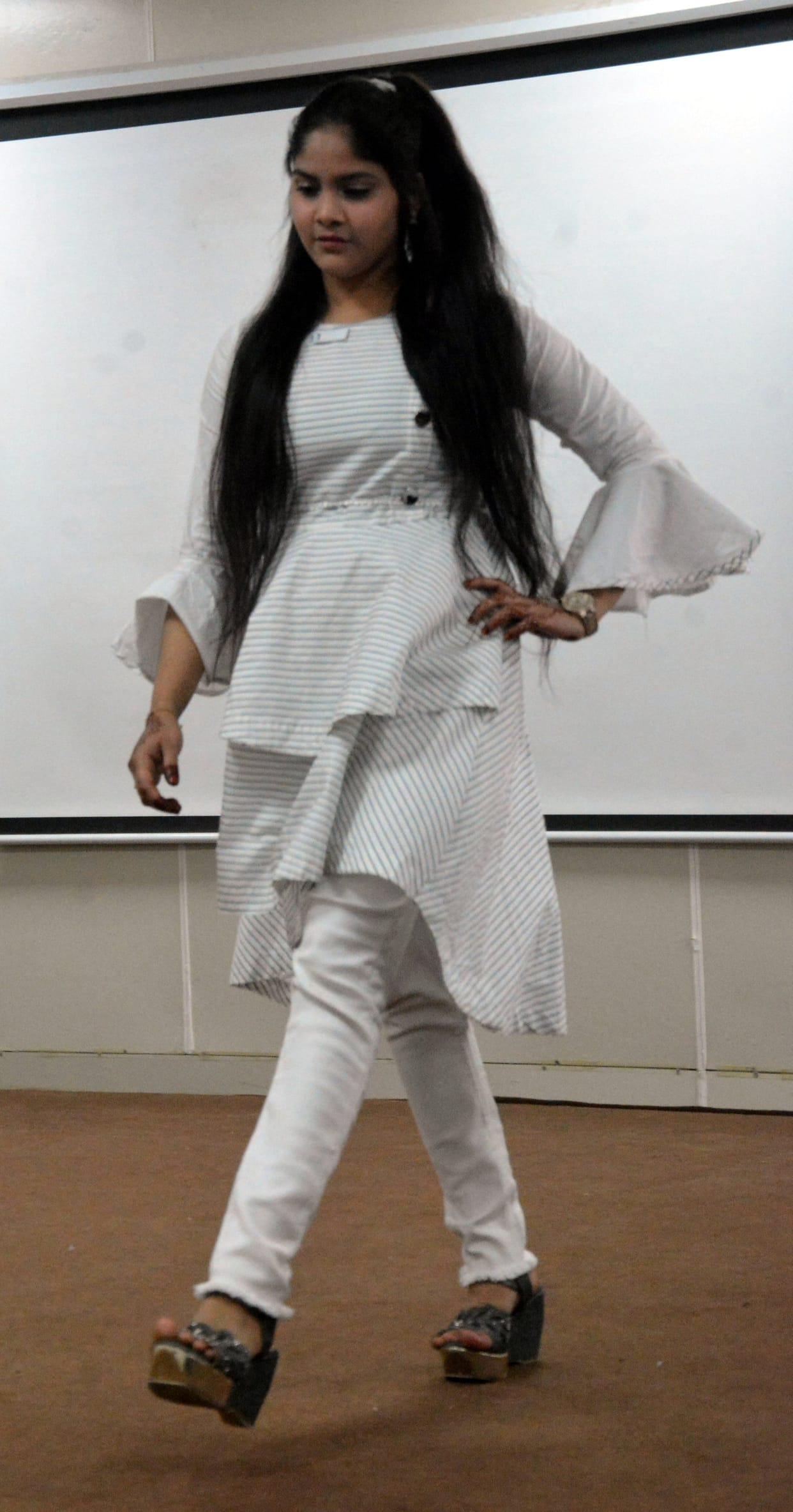 Sana Chuni Miss JKP, Ilma Naaz Became Miss Fresher
