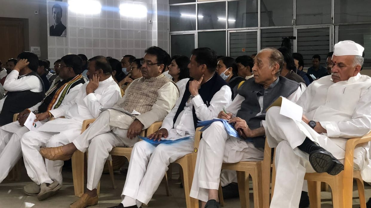 Madhya Pradesh: Congress's digital membership campaign, training being given to district in-charges, Kamal Nath attended the meeting