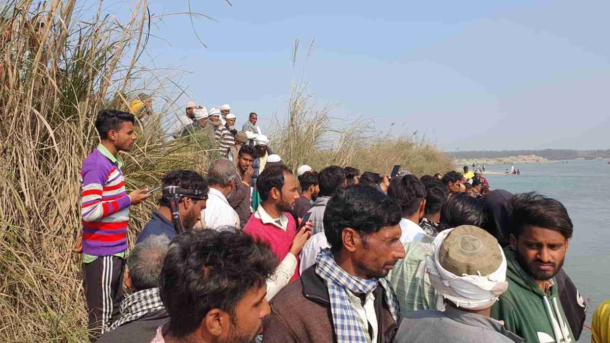 After fishing, the middle-aged crossing the Yamuna river drowned with a tube, died