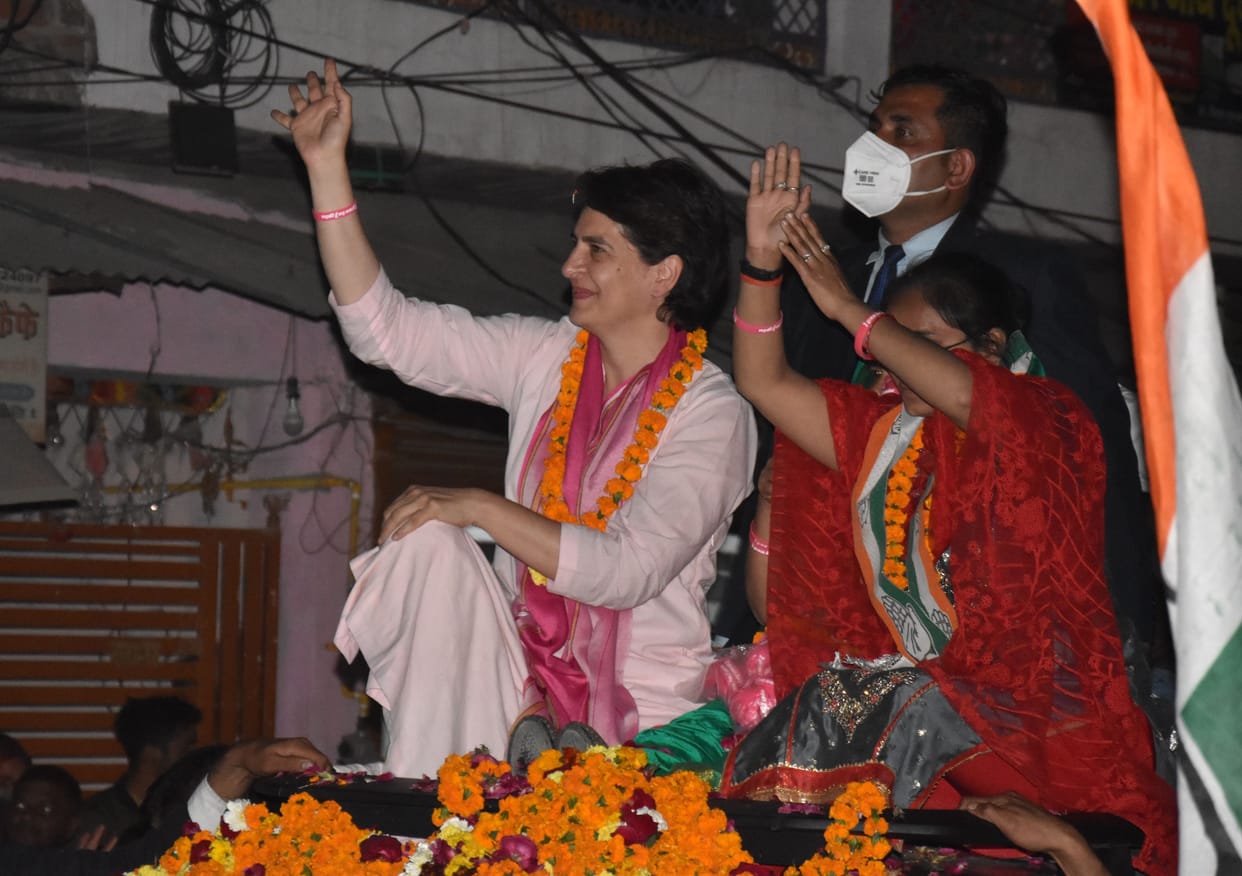 priyanka gandhi road show
