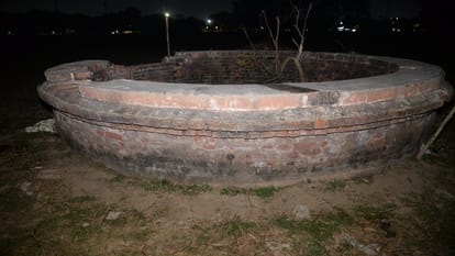 Crime news : Sensation due to killing of two girls, dead body found in one well