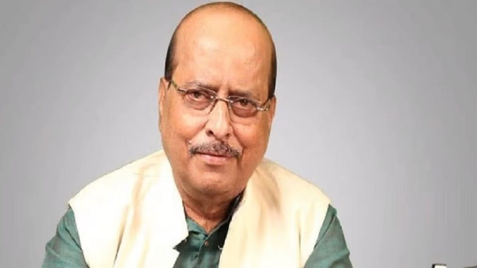 West Bengal minister Sadhan Pande passed away today morning in Mumbai, tweets CM Mamata Banerjee