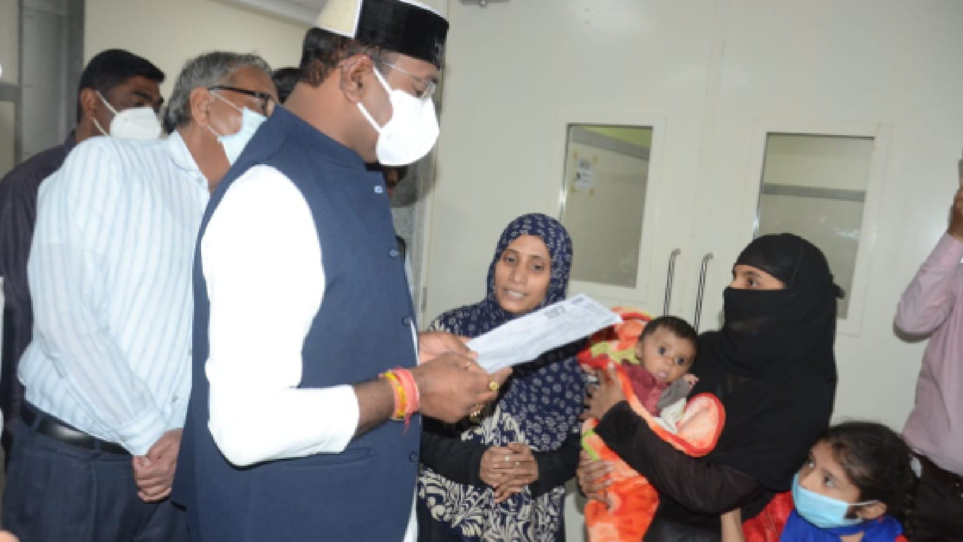 Bhopal: OPD trial begins in Hamidia Block-2, Minister reprimands officials for half-baked preparations