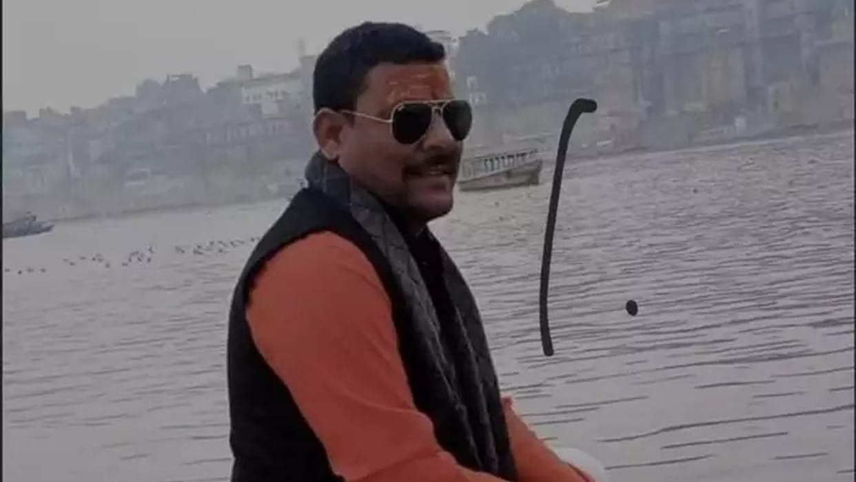 Burhanpur: Attempt to kill former District Congress President, unknown attacker shot in the head, condition critical