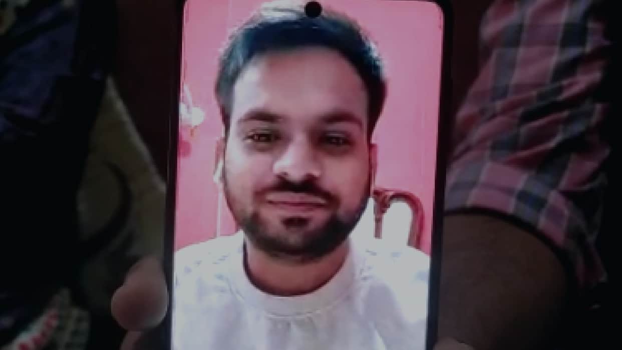 Asif of Chhatarpur trapped in Ukraine: Requested on video call, wants to return to his home soon