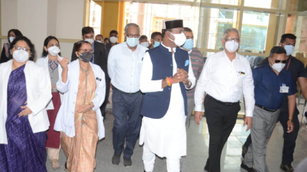 Bhopal: OPD trial begins in Hamidia Block-2, Minister reprimands officials for half-baked preparations