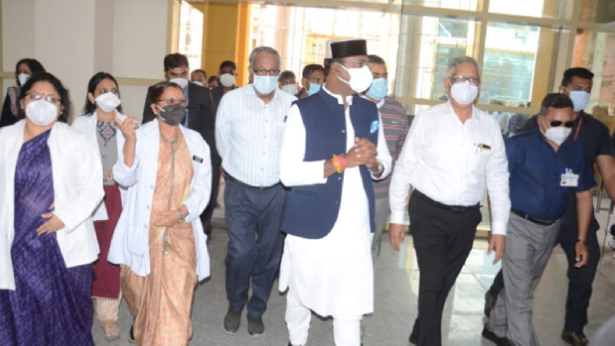 Bhopal: OPD trial begins in Hamidia Block-2, Minister reprimands officials for half-baked preparations