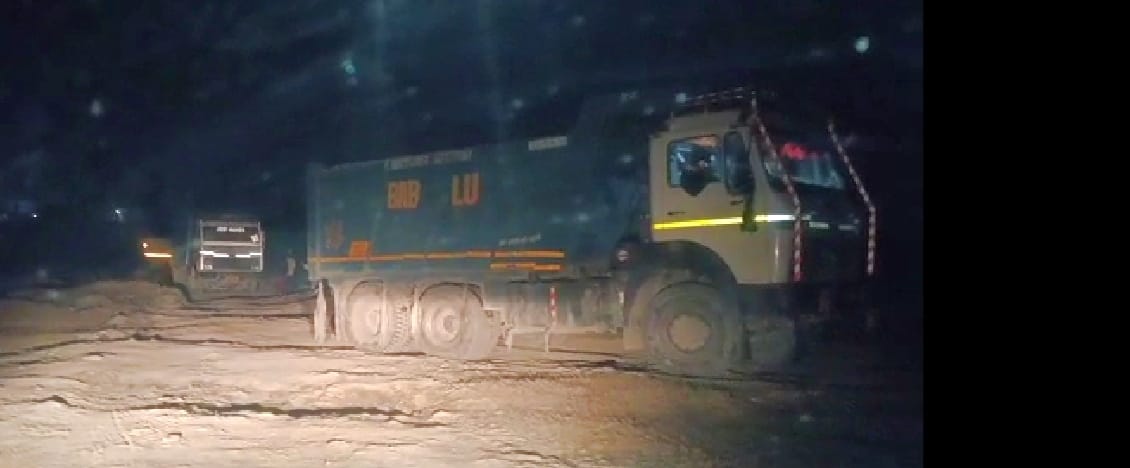 1.75 lakh rupees fine to five vehicle owner of utrakhand nomber in illegale minning case in ponta sahib