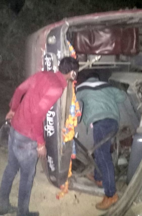 Uncontrollable bus overturned, death of mother, son and son-in-law
