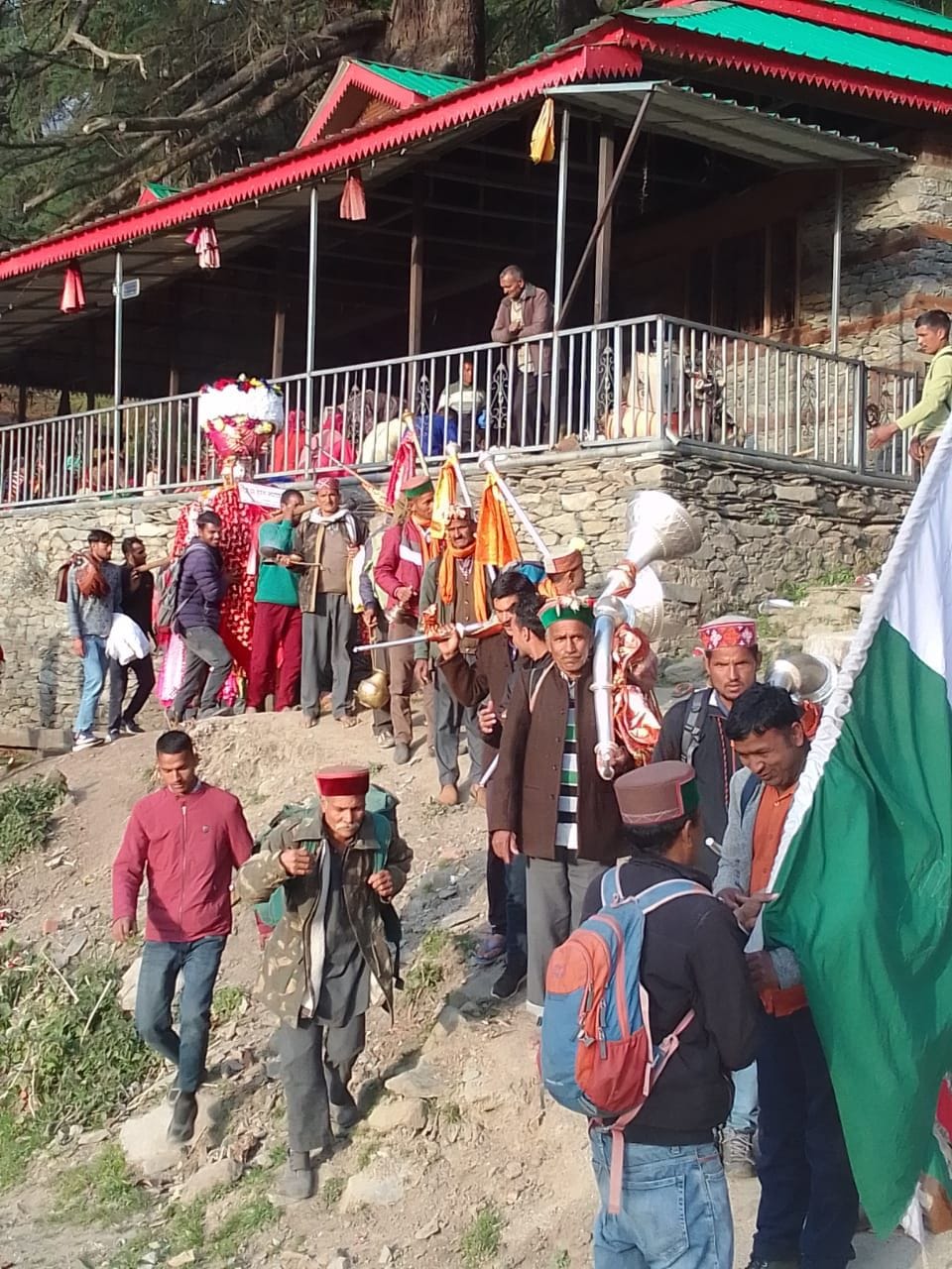 Baradeo Hurang Narayan of Chauhar Ghati left for the fair