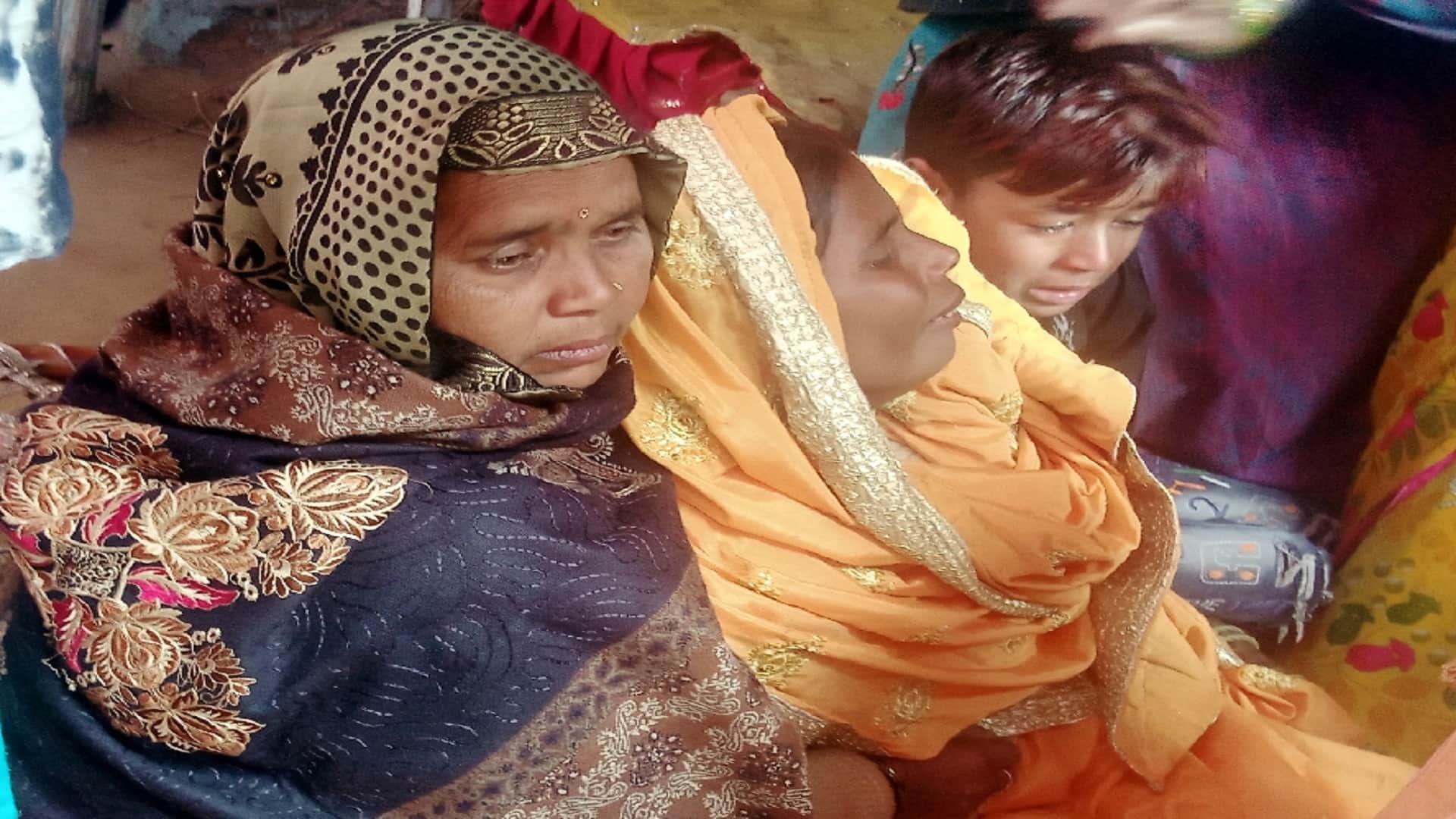 Bijnor murder case: Shivani was fight to attackers before killed in village see photos