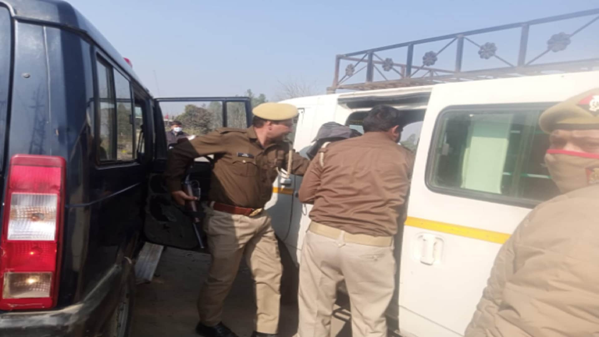Bijnor murder case: Shivani was fight to attackers before killed in village see photos