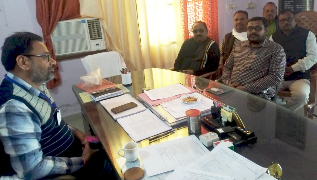 fathepur news,Give half day leave to kiln workers