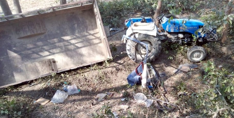 Tractor trolley returning from procession overturned, two killed, 8 injured