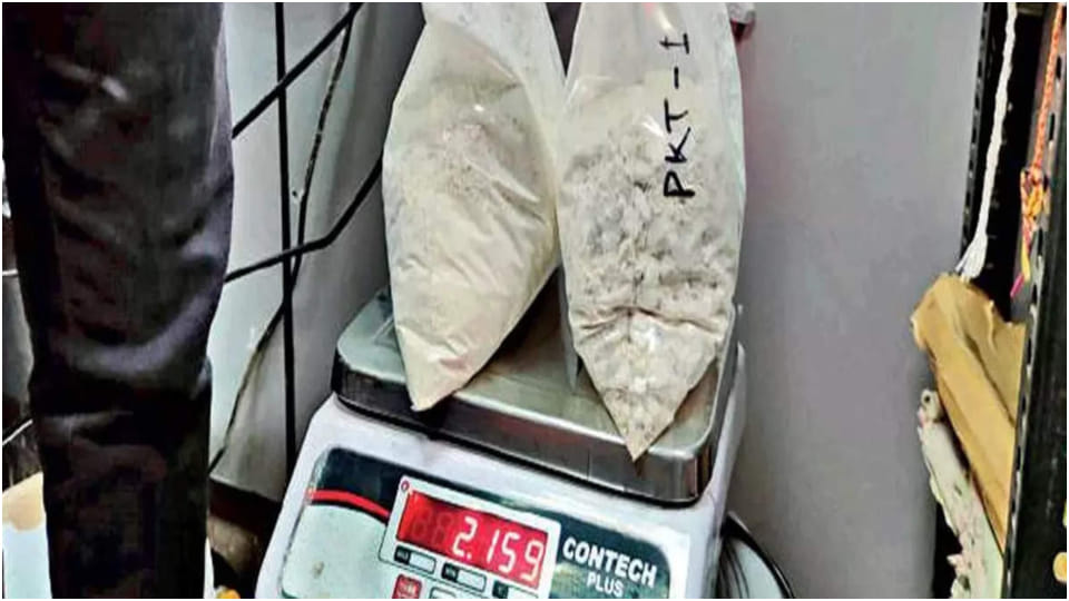 Rajasthan news 60 capsules filled with illegal drugs hidden in African woman private part