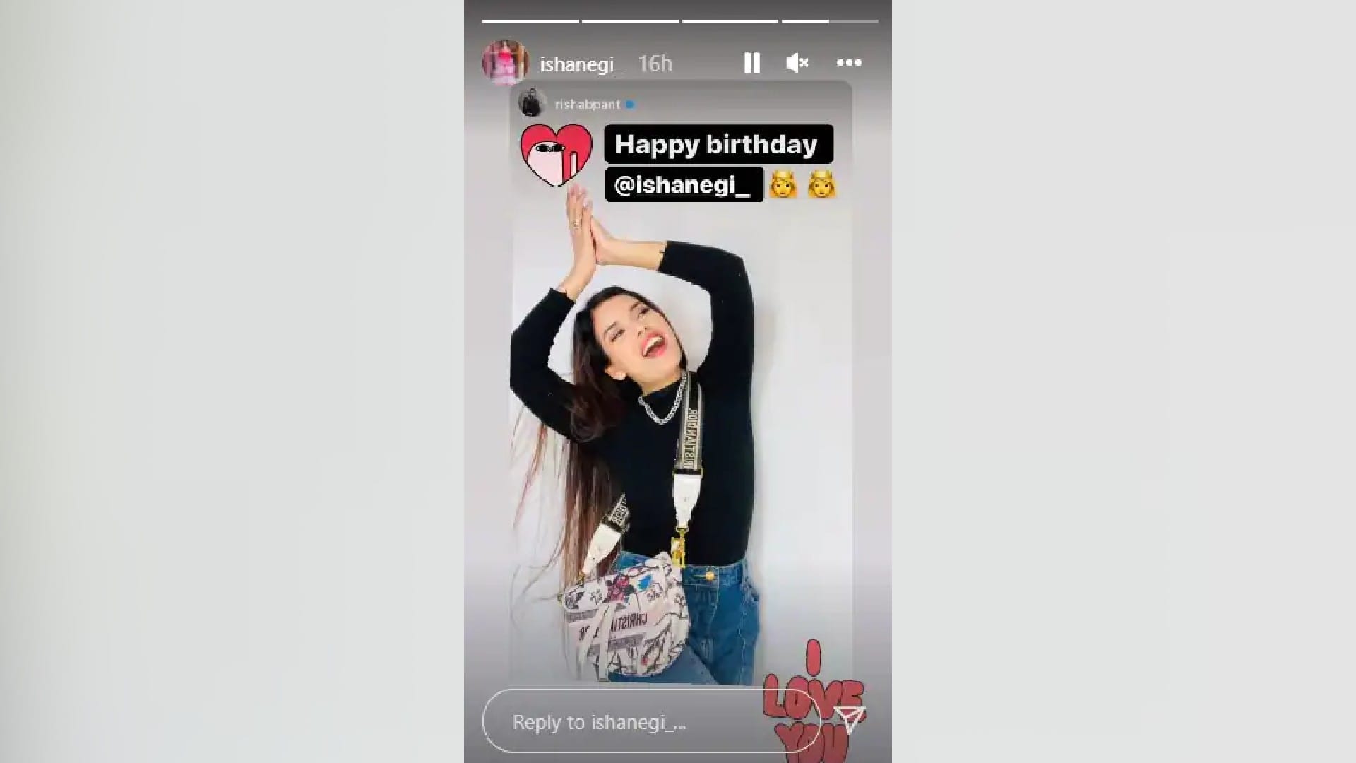 Rishabh Pant Girlfriend Isha negi said I Love you to Indian Wicketkeeper  on her birthday