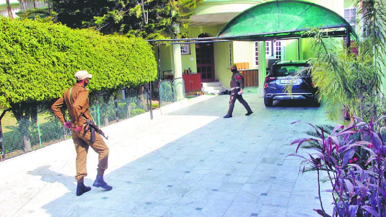 Jammu Kashmir: Raids at 21 locations in connection with missing revenue records from office