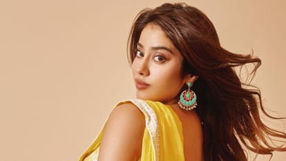 Janhvi Kapoor shared amazing photos and showed her desi look fans react