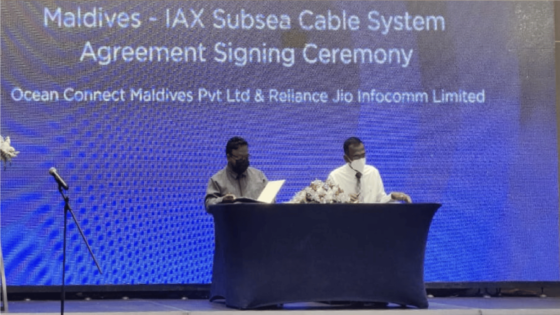 Jio to laid 16 Thousand Km Long submarine cables In The Sea Connectivity From Europe To Singapore Will Be Strong