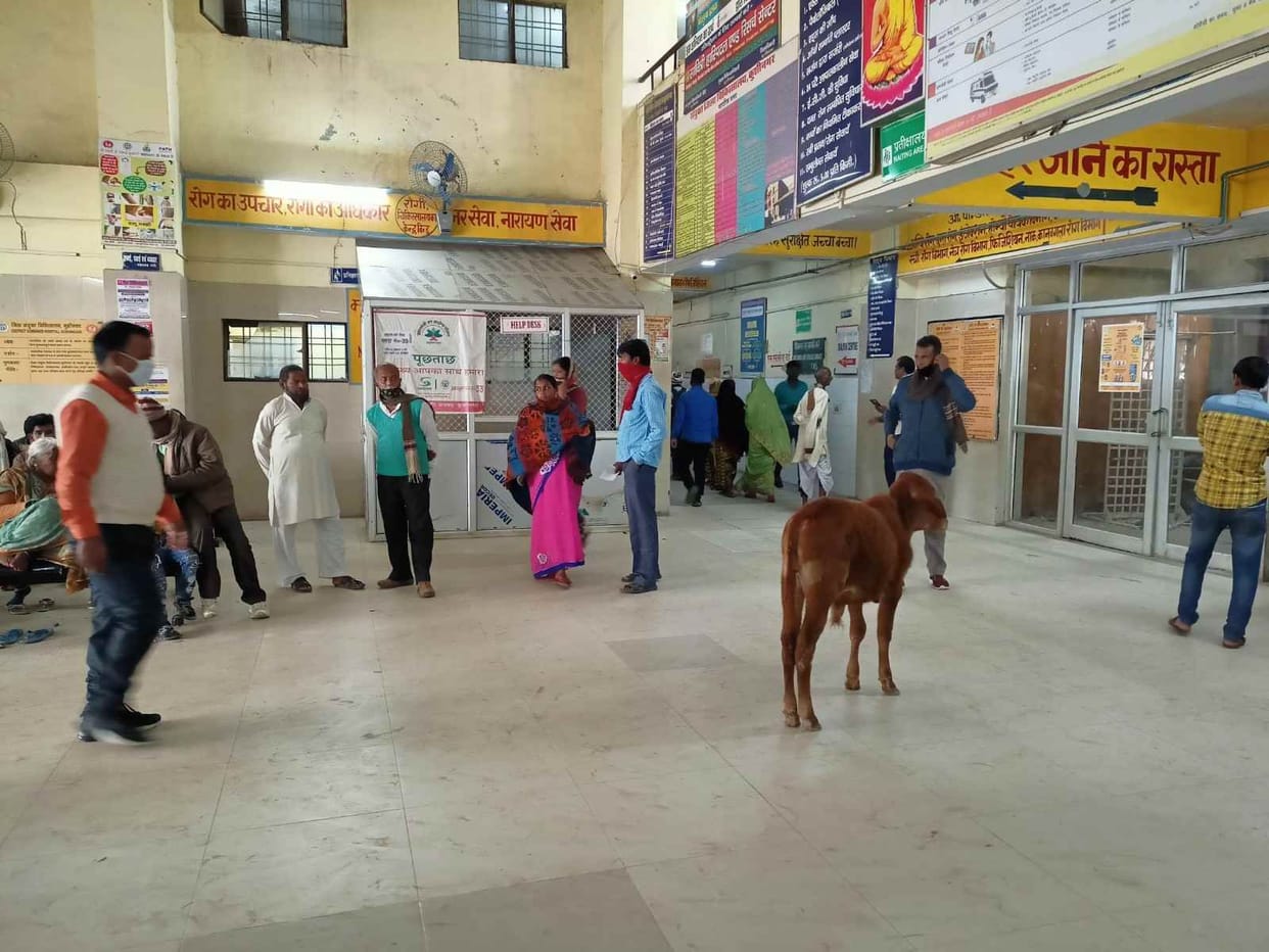 Doctors do not sit on time in district hospital