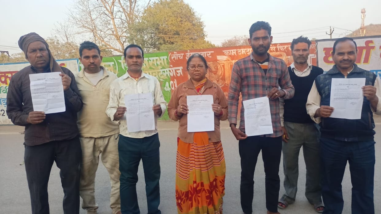 Demonstration of shopkeepers against Dala city administration