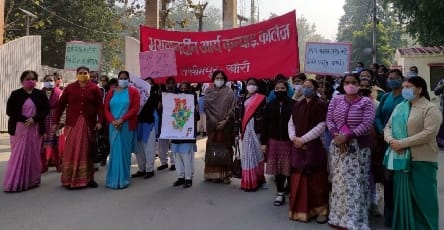 Flood of students gathered on the streets to increase the voting percentage