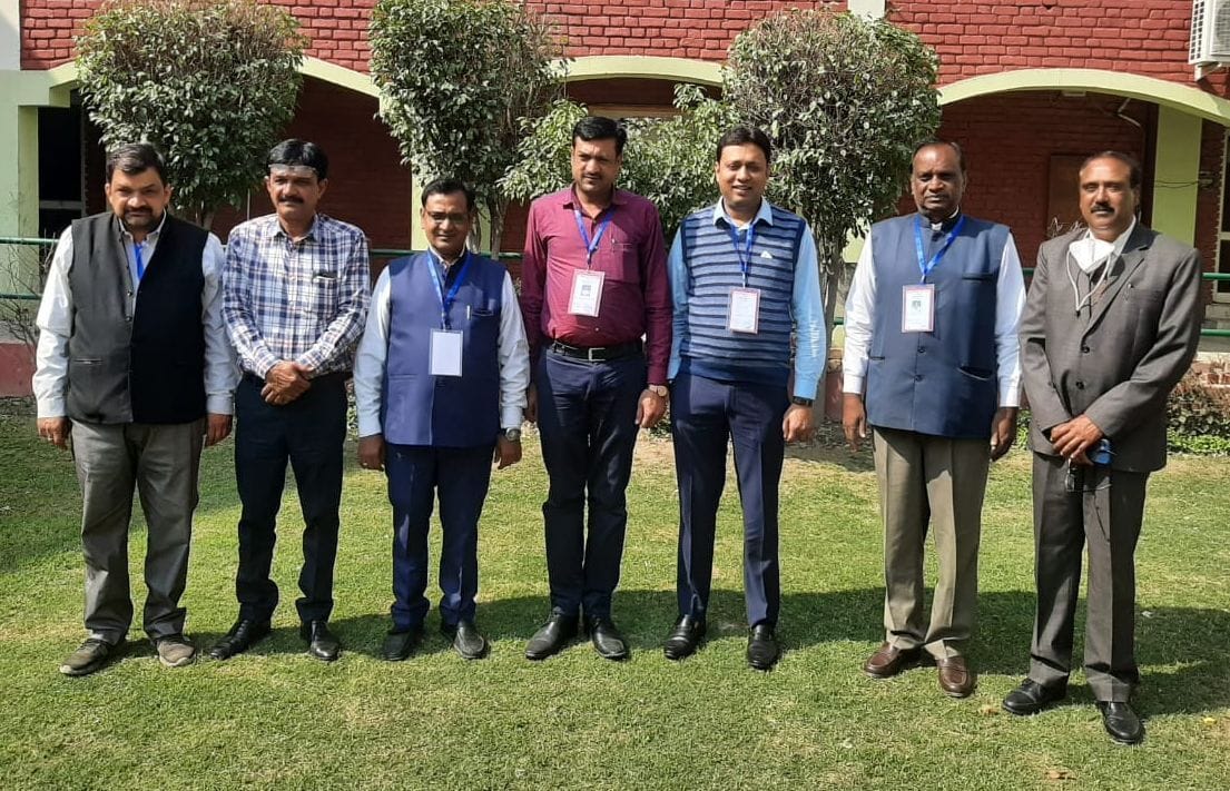 In the election of Vaish Education Society, umbrella group won on three and chair group on two