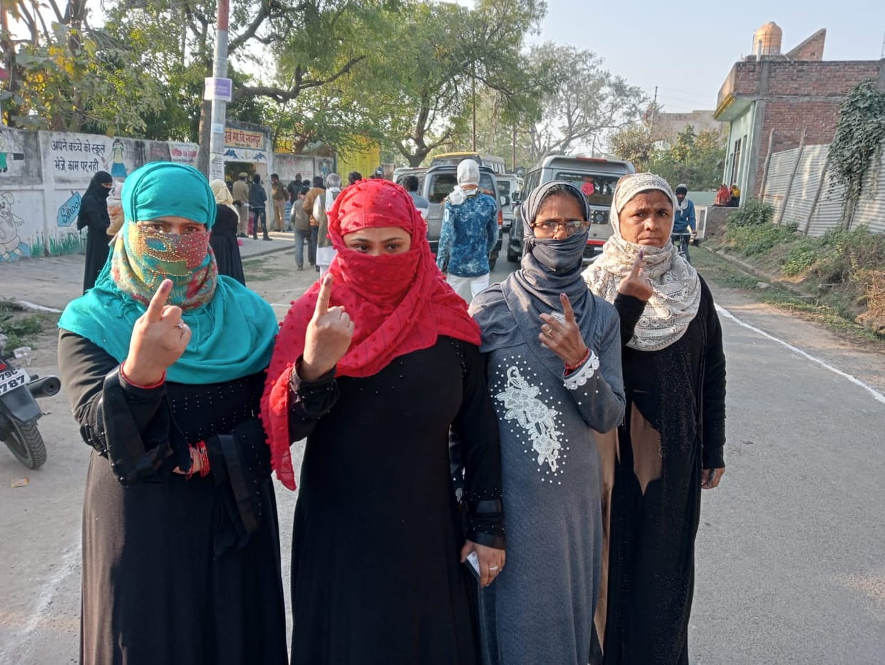 After voting, the candidates reconciled