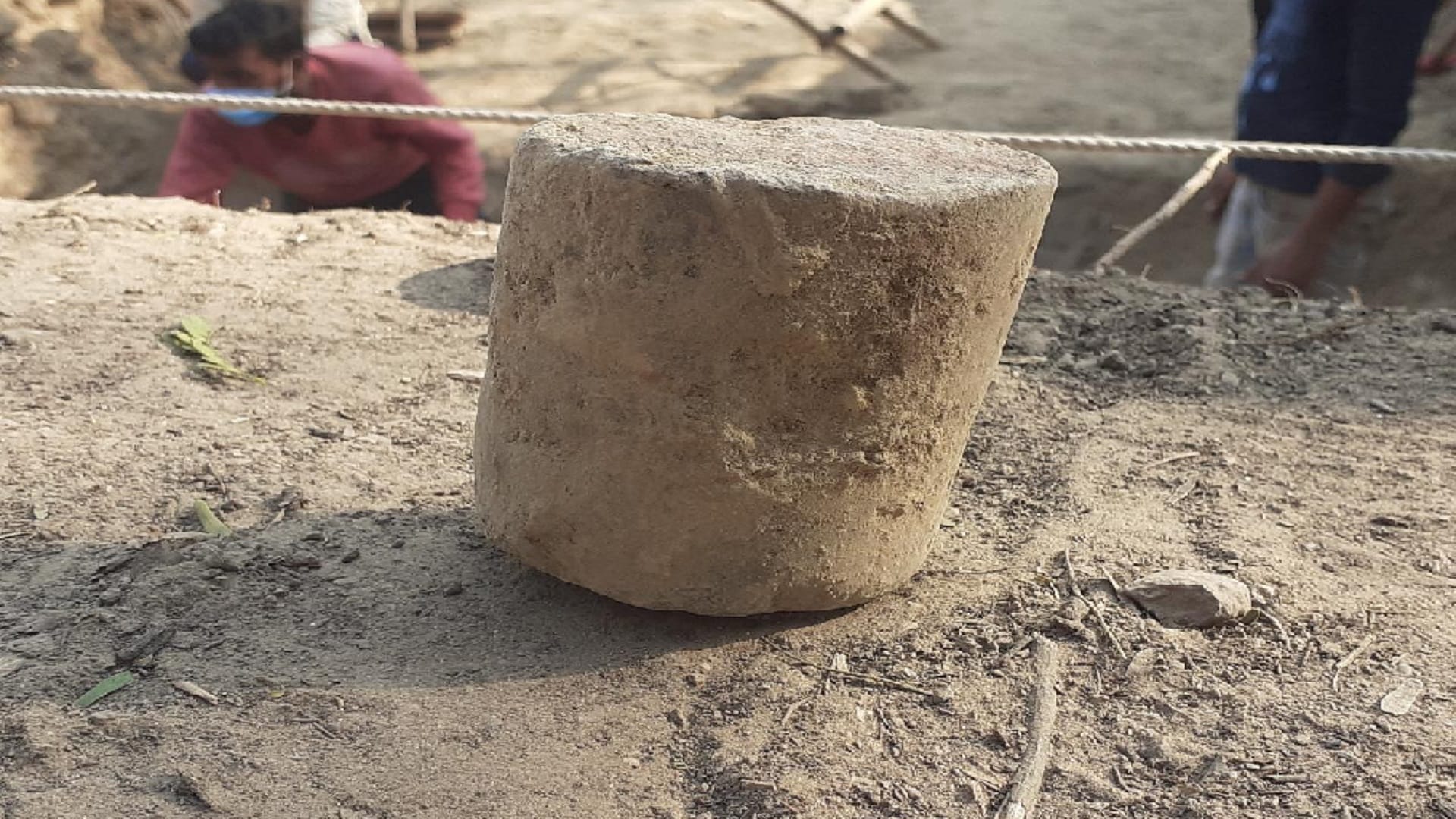 Meerut News: excavation in Hastinapur toys found see photos