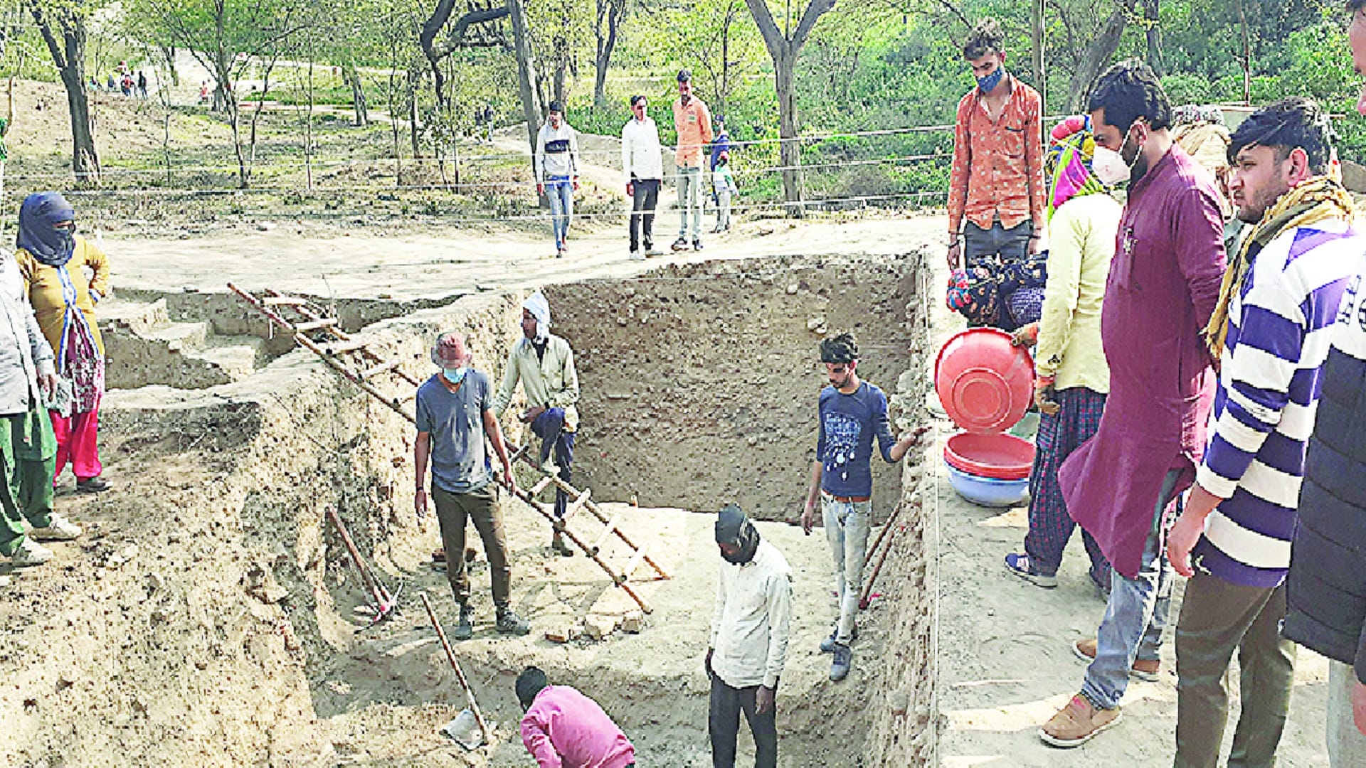 During the excavation on the second day, bangles made of terracotta ringwell and conch were found
