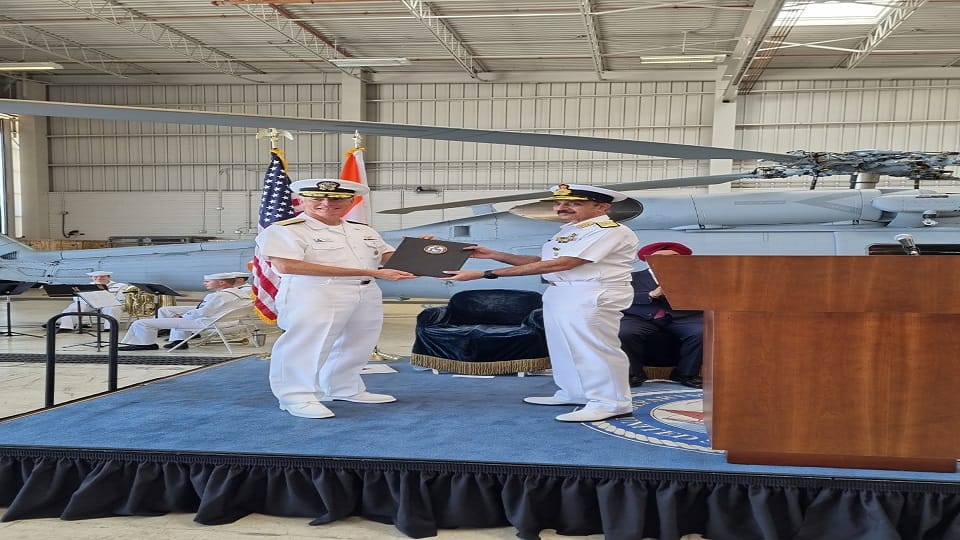MH-60R मल्टी रोल हेलीकॉप्टर नॉर्थ आइलैंड सैन डिएगो में अमेरिकी नौसेना ने 16 जुलाई 21 को सौंपा।