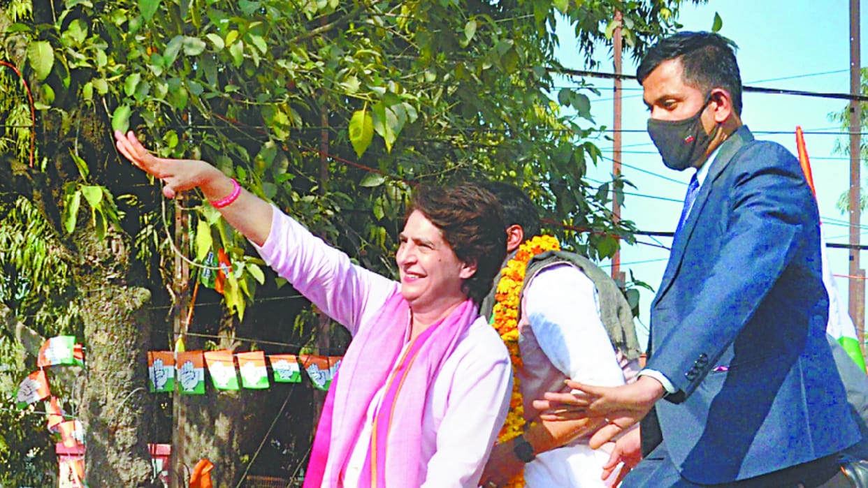 Priyanka attack on pm modi in raebareli.