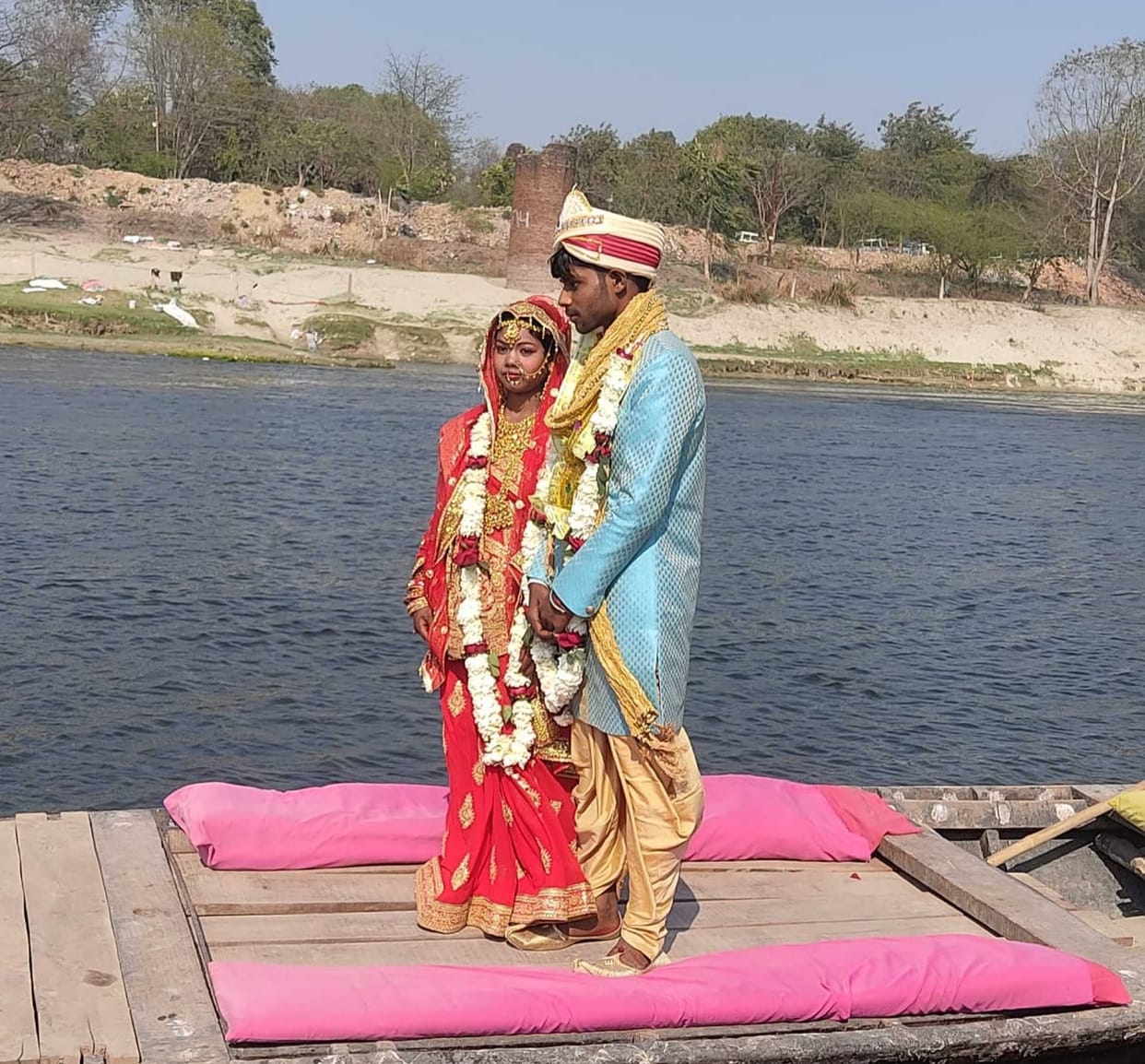 wedding in boat