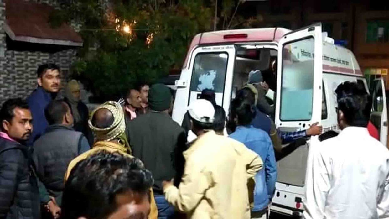 Road accident in Mahoba, one died and six injured