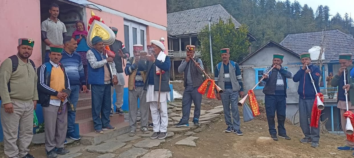 Dev Kamrunag leaves for Chhoti Kashi for the beginning of Mahashivratri