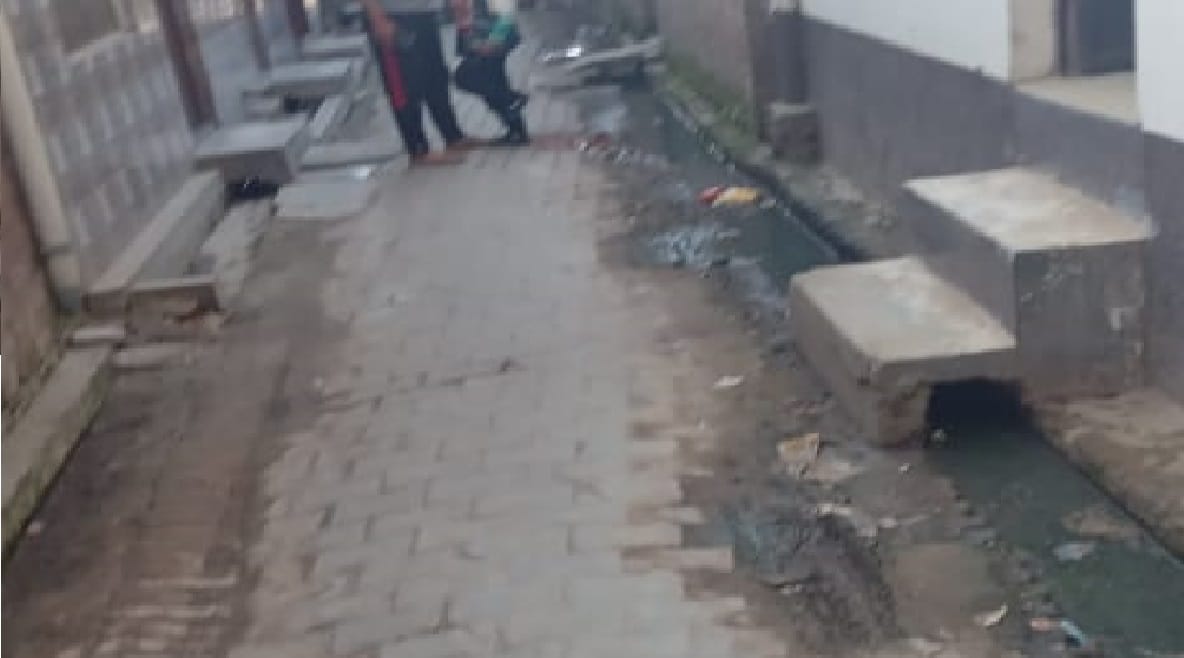 Carved roads, cleanliness even worse