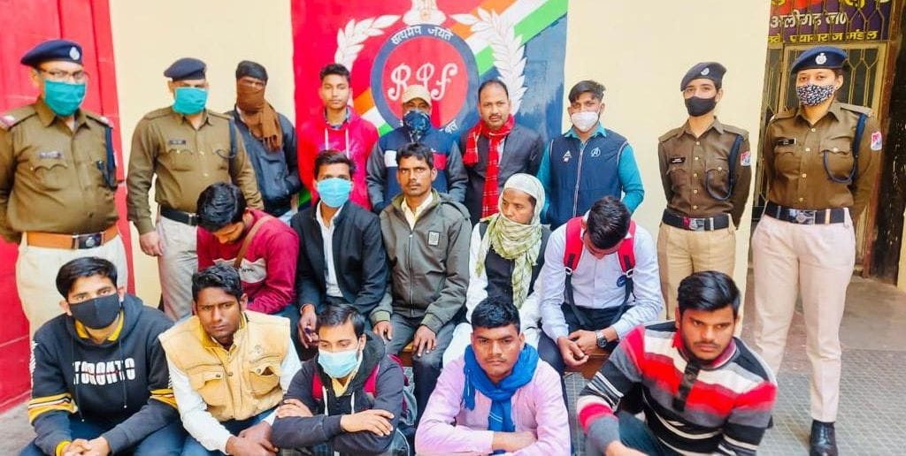 15 people arrested while traveling in women's coach