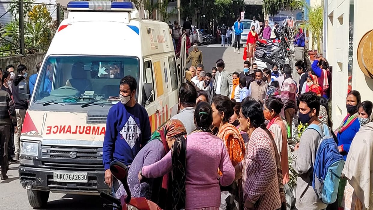 Accident in Uttarakand : Vehicle of teachers in Kotdwar fell into a ditch, three killed, two injured
