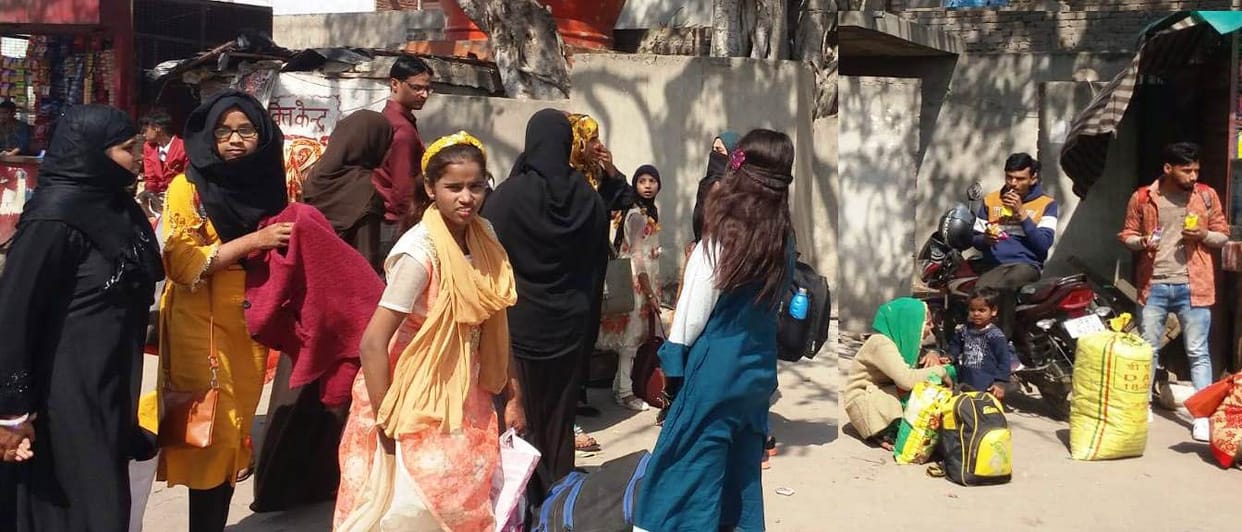 Buses cut halfway, passengers going to Delhi upset
