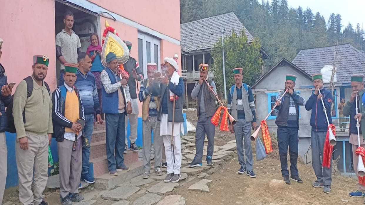 International Mahashivratri Festival: Bada Dev Kamrunag leaves for Chhoti Kashi with Lashkar