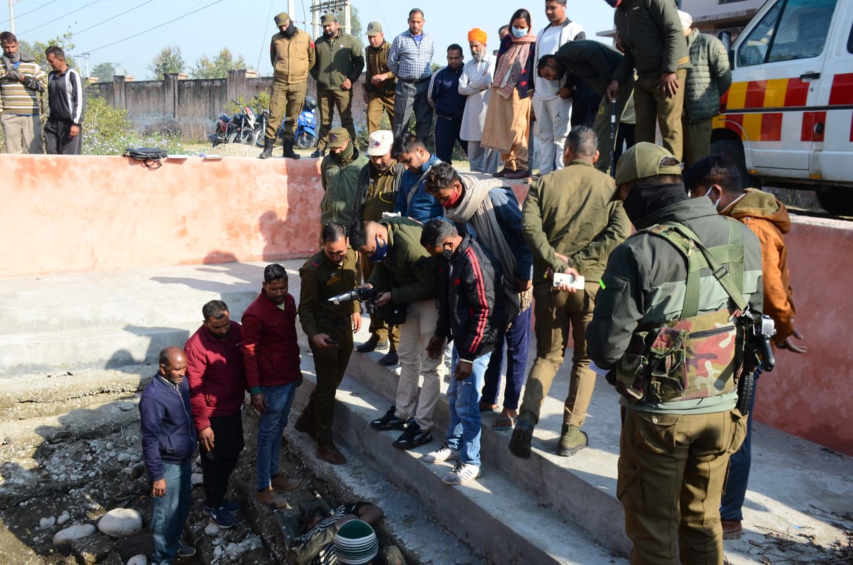Unknown person's body found near Baoli