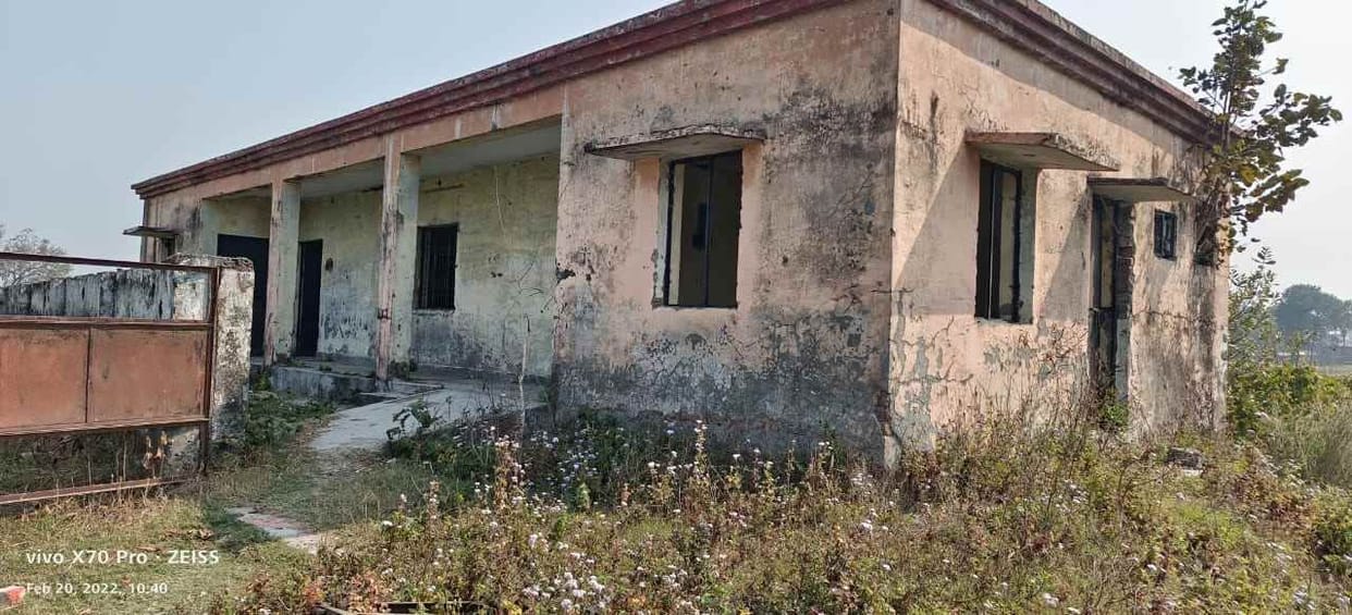 Unusable community building